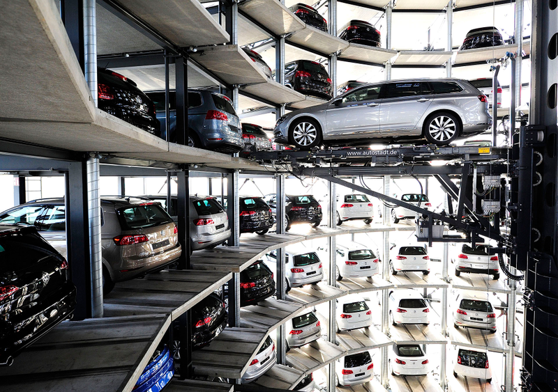 Illustration for article titled VW's 200-Foot Tower Of Cars Must Be Seen To Be Believed